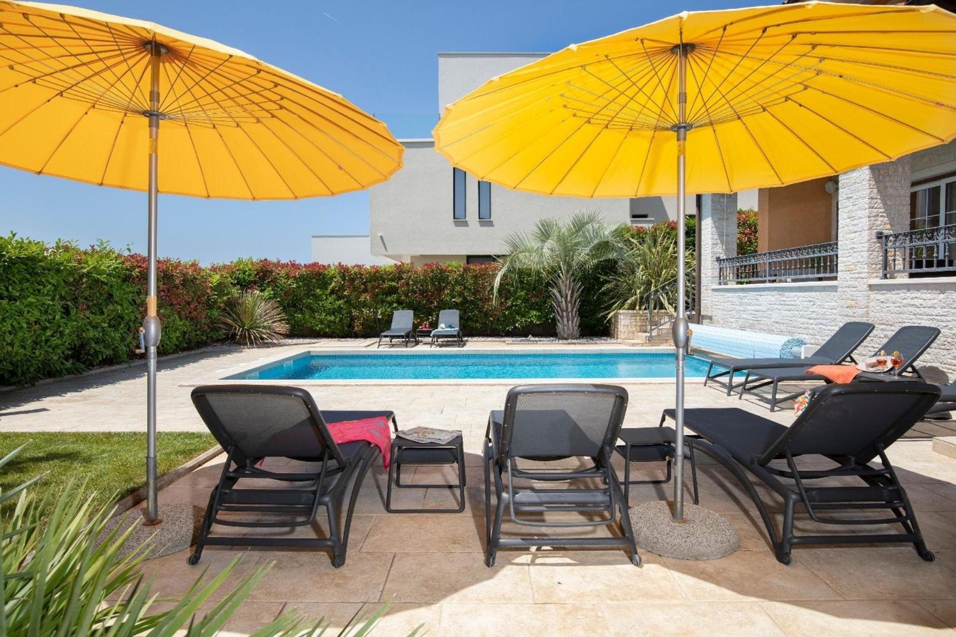 Ferienhaus In Pomer Mit Privatem Beheizten Pool Und Meerblick Екстер'єр фото