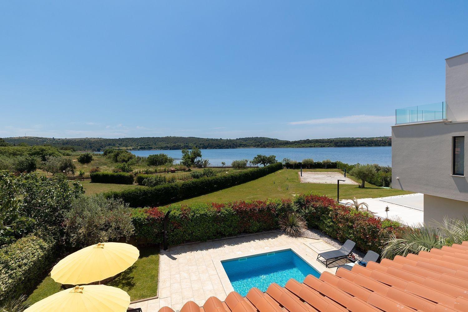 Ferienhaus In Pomer Mit Privatem Beheizten Pool Und Meerblick Екстер'єр фото