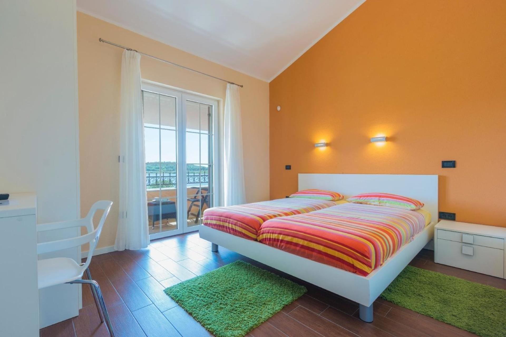 Ferienhaus In Pomer Mit Privatem Beheizten Pool Und Meerblick Екстер'єр фото